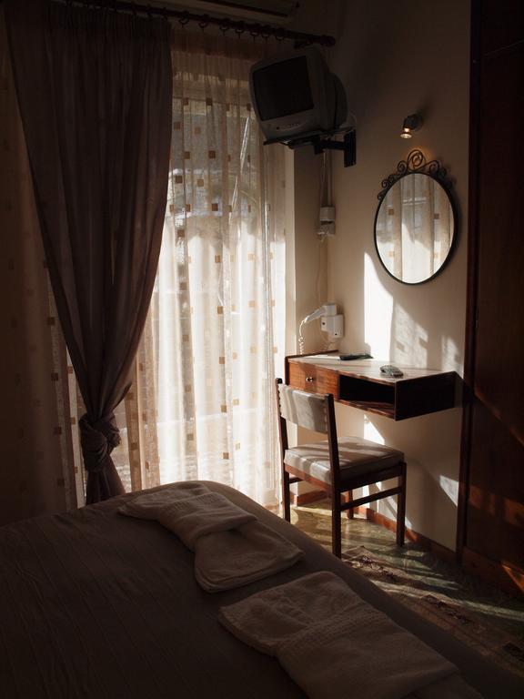 Noufara Hotel Kamena Vourla Dış mekan fotoğraf