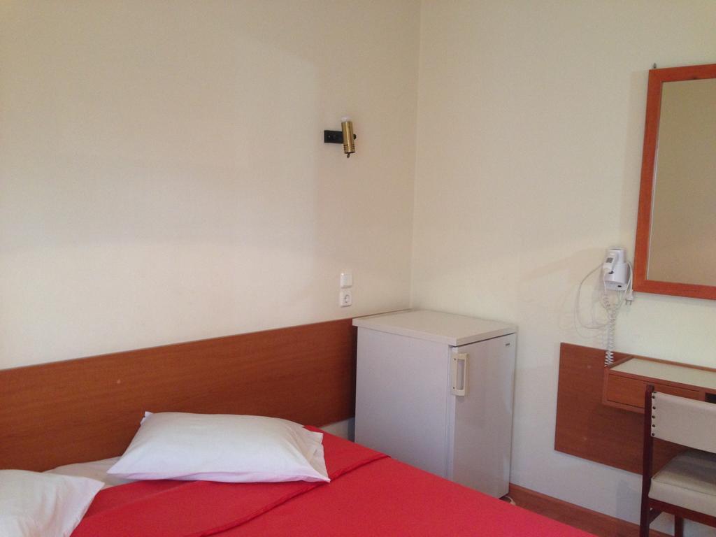 Noufara Hotel Kamena Vourla Dış mekan fotoğraf