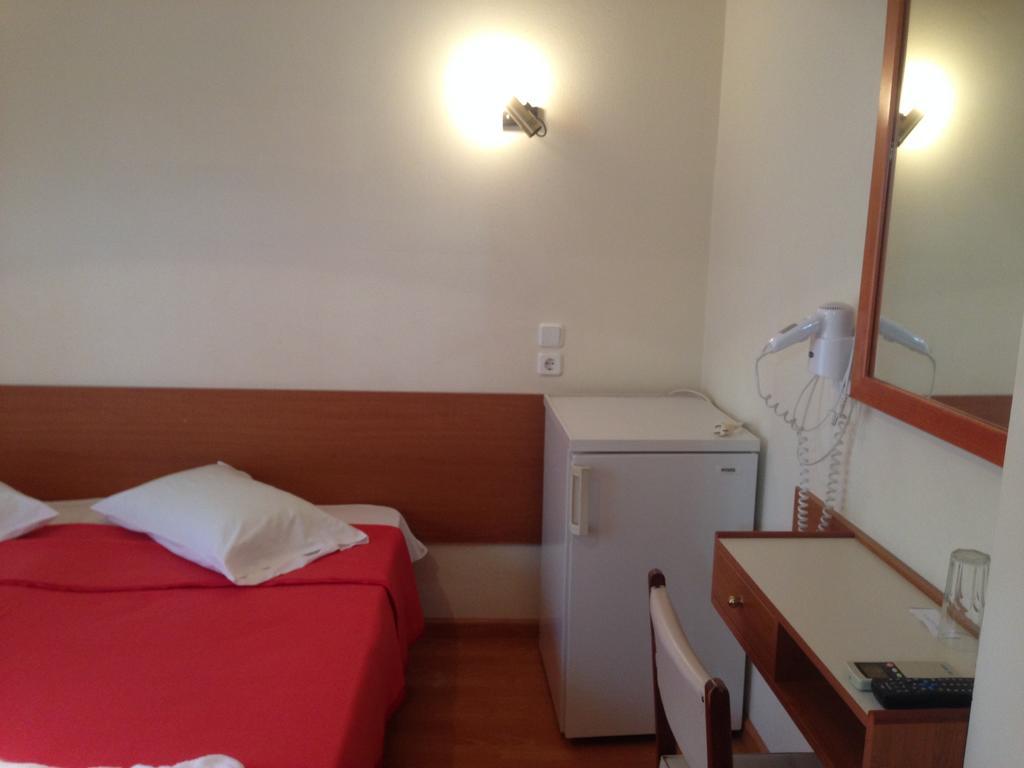 Noufara Hotel Kamena Vourla Dış mekan fotoğraf