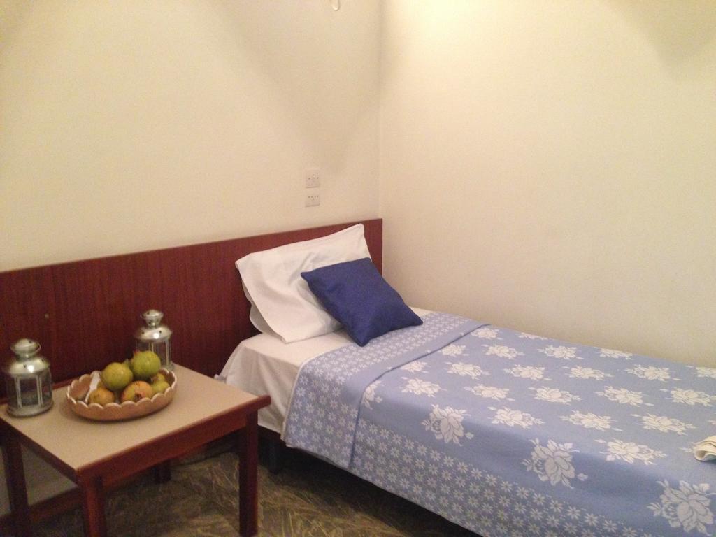 Noufara Hotel Kamena Vourla Oda fotoğraf