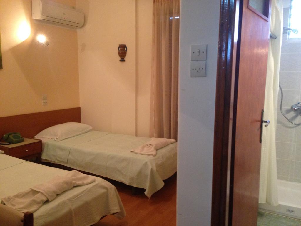 Noufara Hotel Kamena Vourla Oda fotoğraf